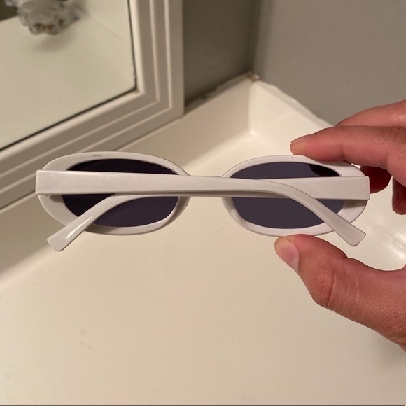 White Oval Sunglasses - Picture 4 of 6
